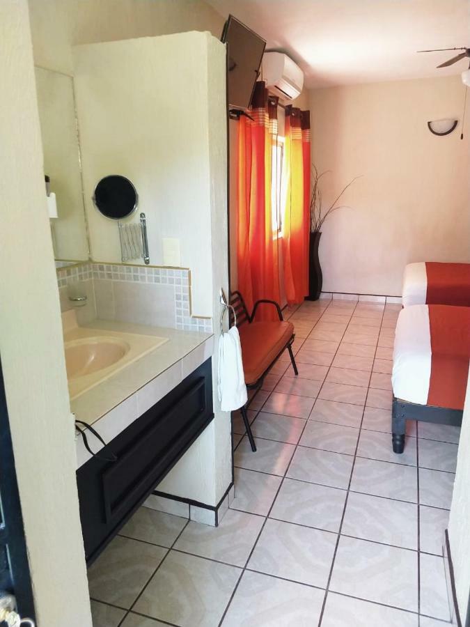 Hotel Brambila Union de Tula エクステリア 写真