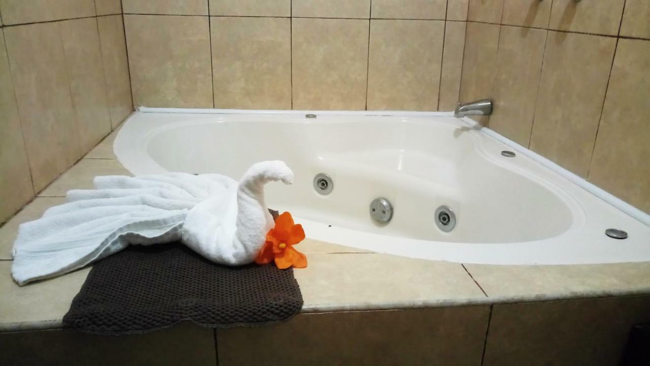 Hotel Brambila Union de Tula エクステリア 写真
